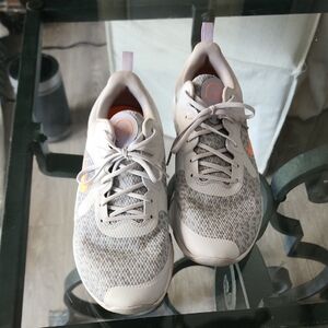 Nike Renew DA1340-001 Sz 10